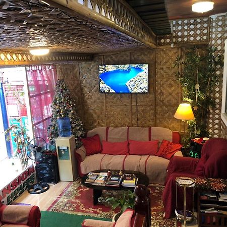 Апартаменти The Mansion - Backpackers Near Airport Маніла Екстер'єр фото